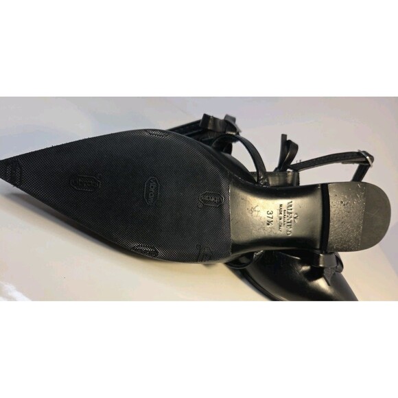 Garavani Valentino EU 37.5 Black Leather Flat Sandals French Bows & Ankle Strap - Picture 13 of 16